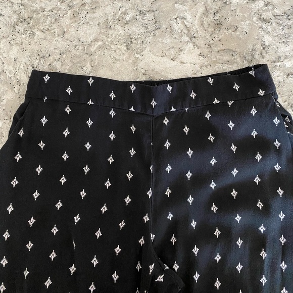 EUC Loft black with white design elastic waist pants, size Medium - Picture 2 of 6